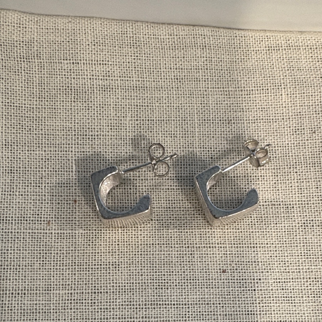 Dogeared Sterling Silver Boxy Hoop Square Earrings New In Box 32$